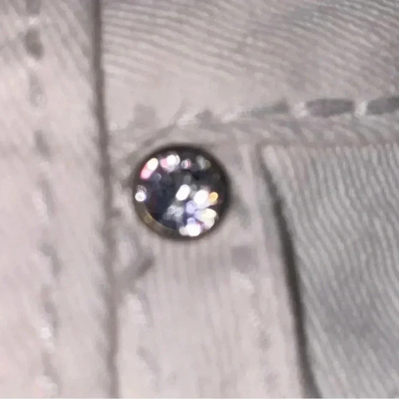 Earl Jean Size 10 Capris Cuffed White With Bling Perfect for Summer ❤️ - Picture 5 of 8